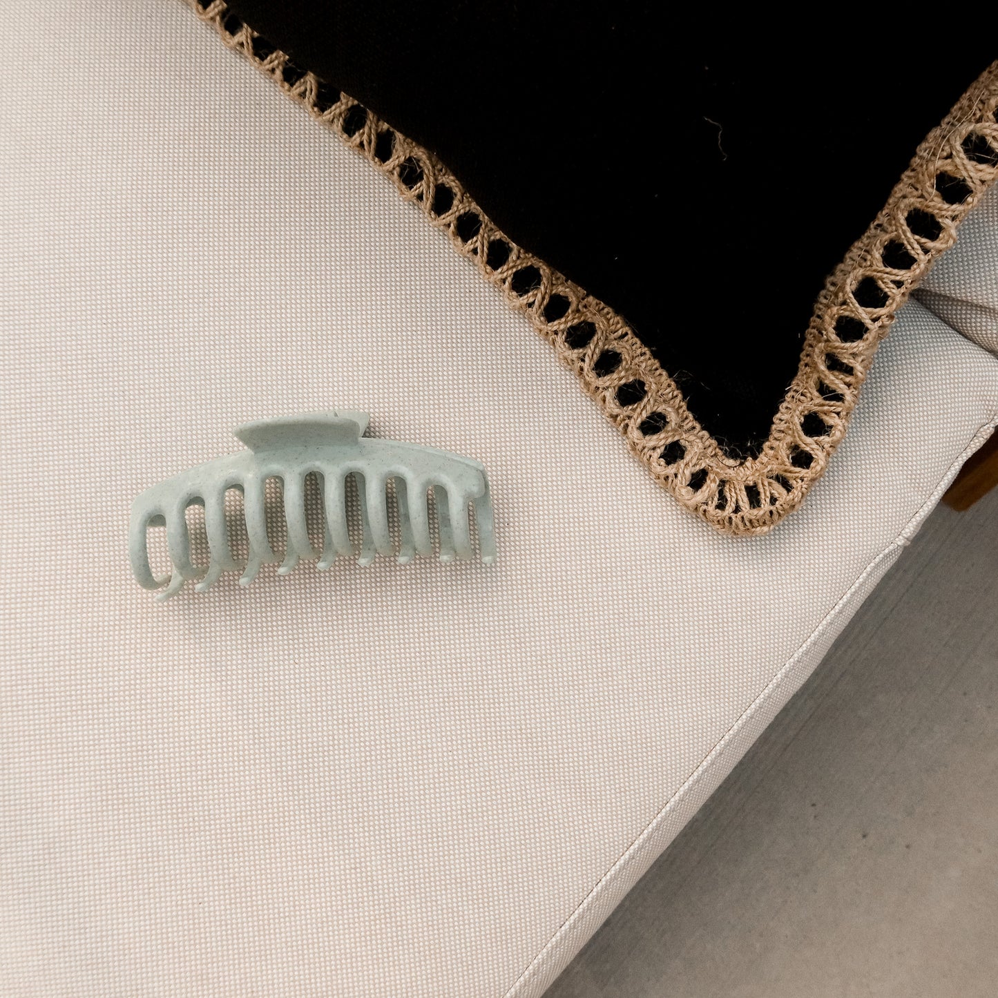 Rectangular wheat straw clip - Oat