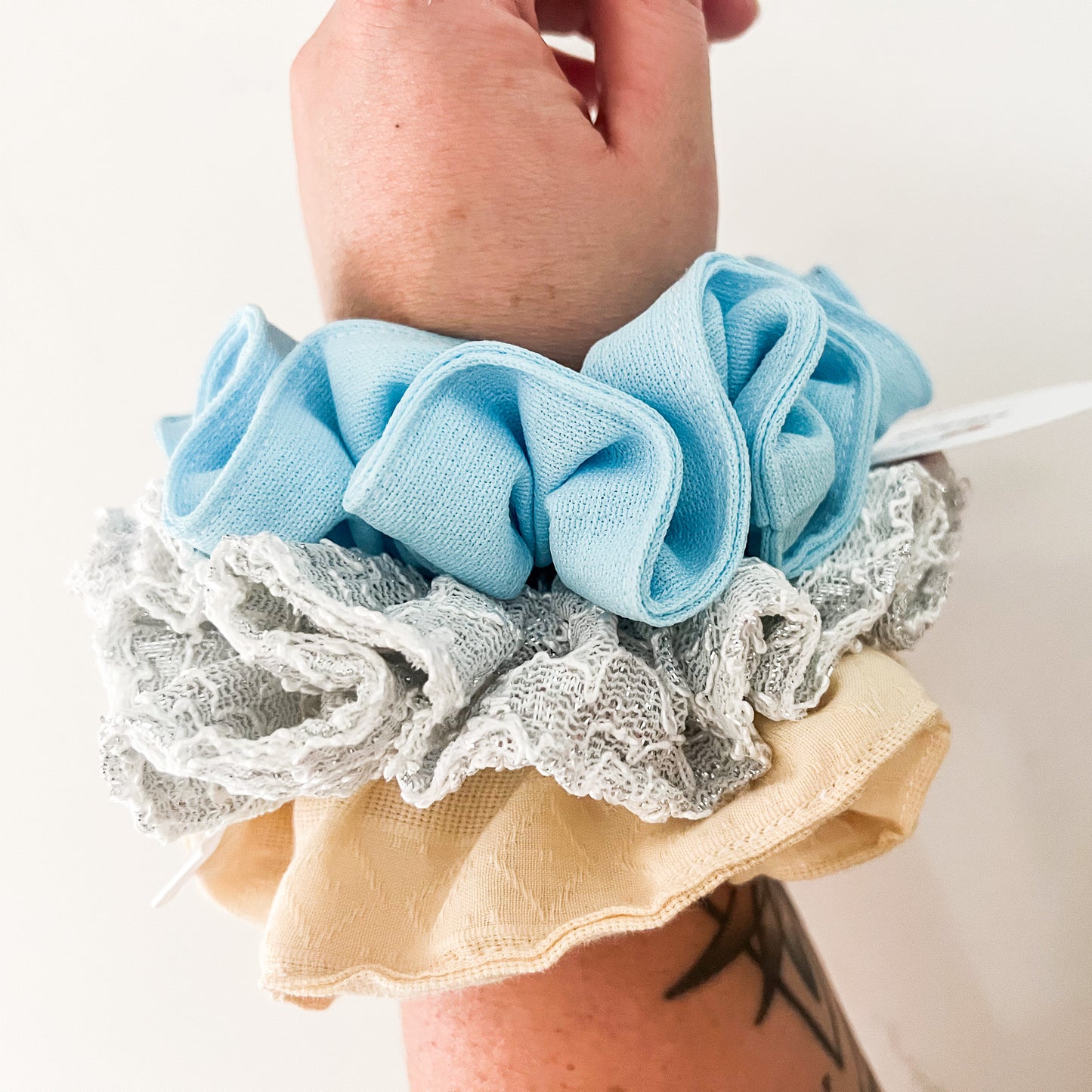 Trio scrunchie