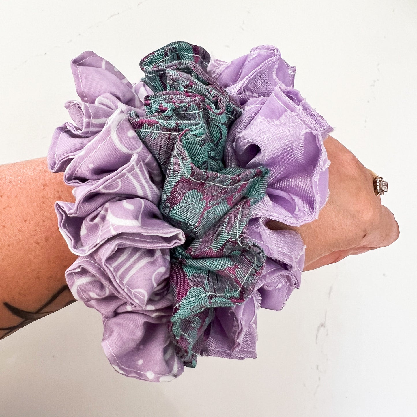 Trio scrunchie