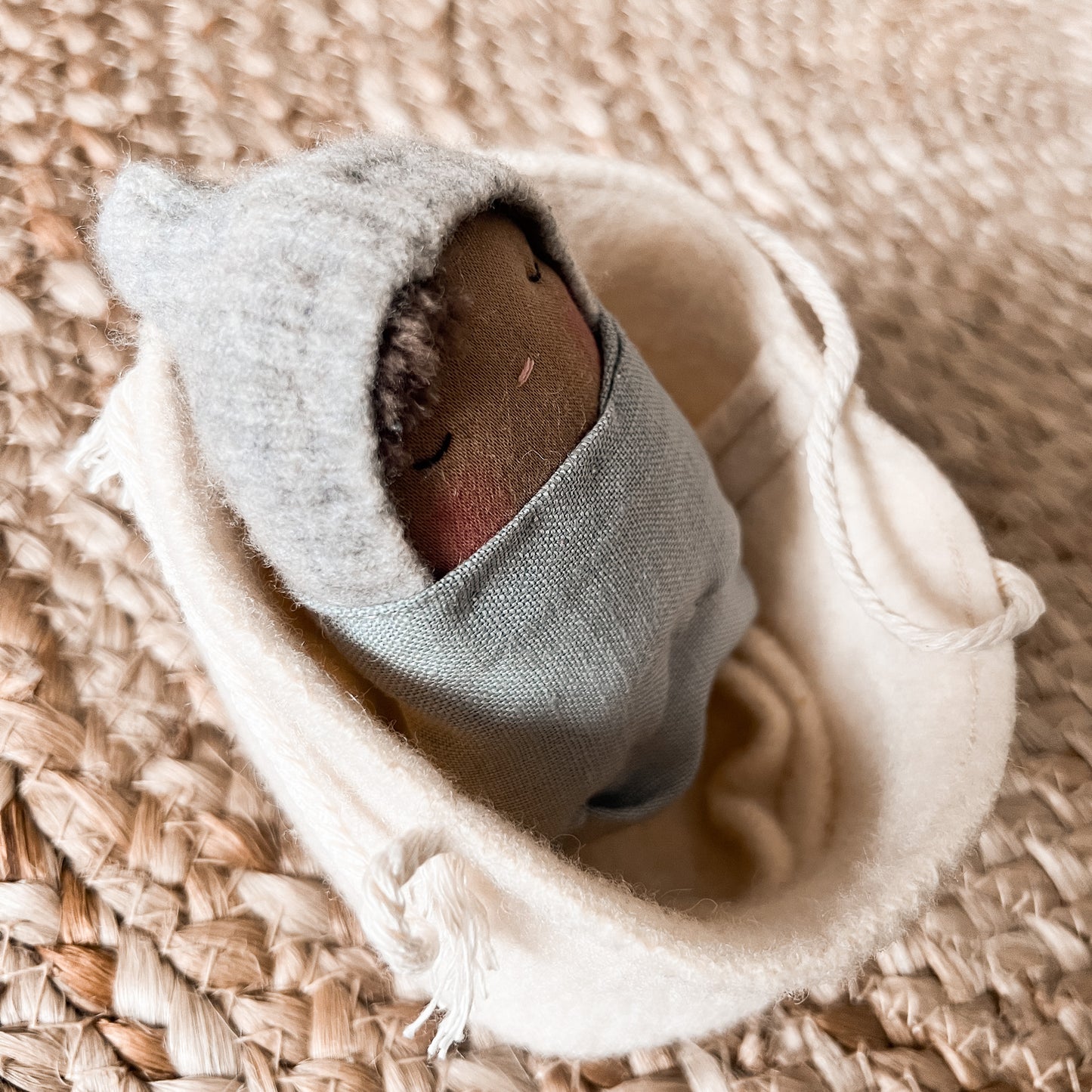 Poupée & son panier