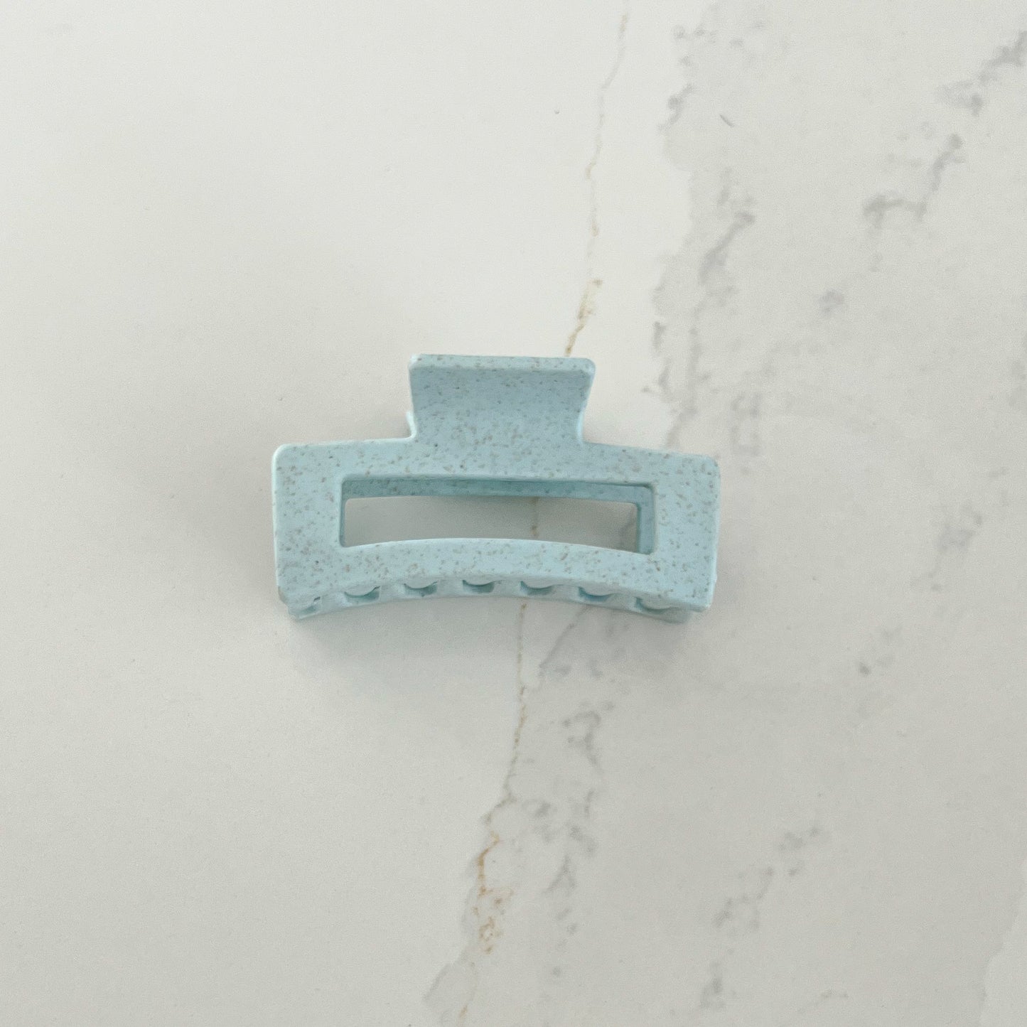 Agathe pince en paille de blé - Bleu