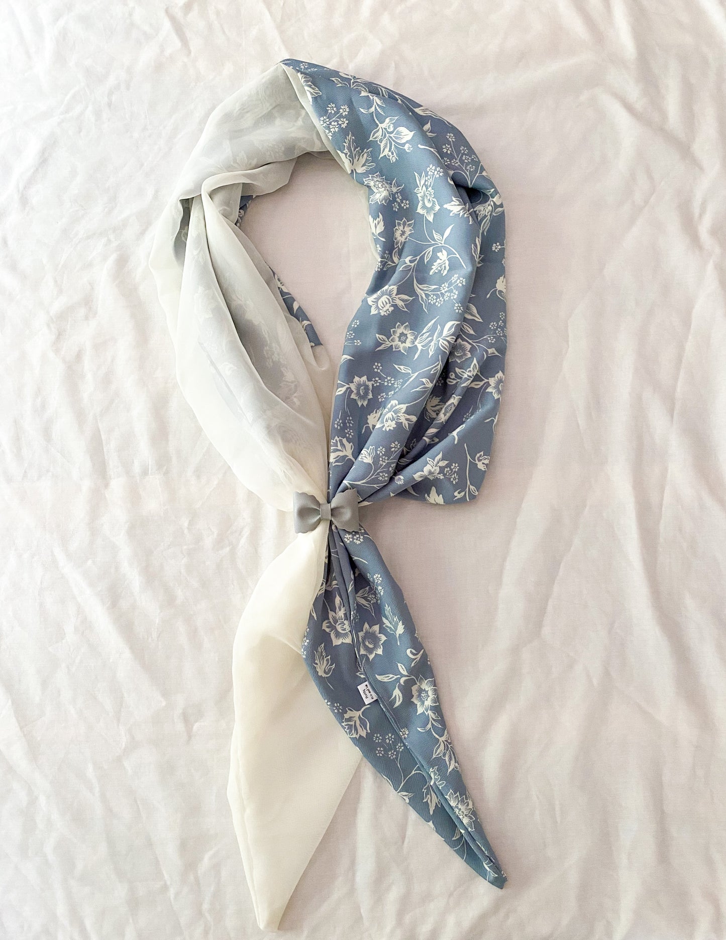 Foulard fleur bleu et blanc - Filabeth