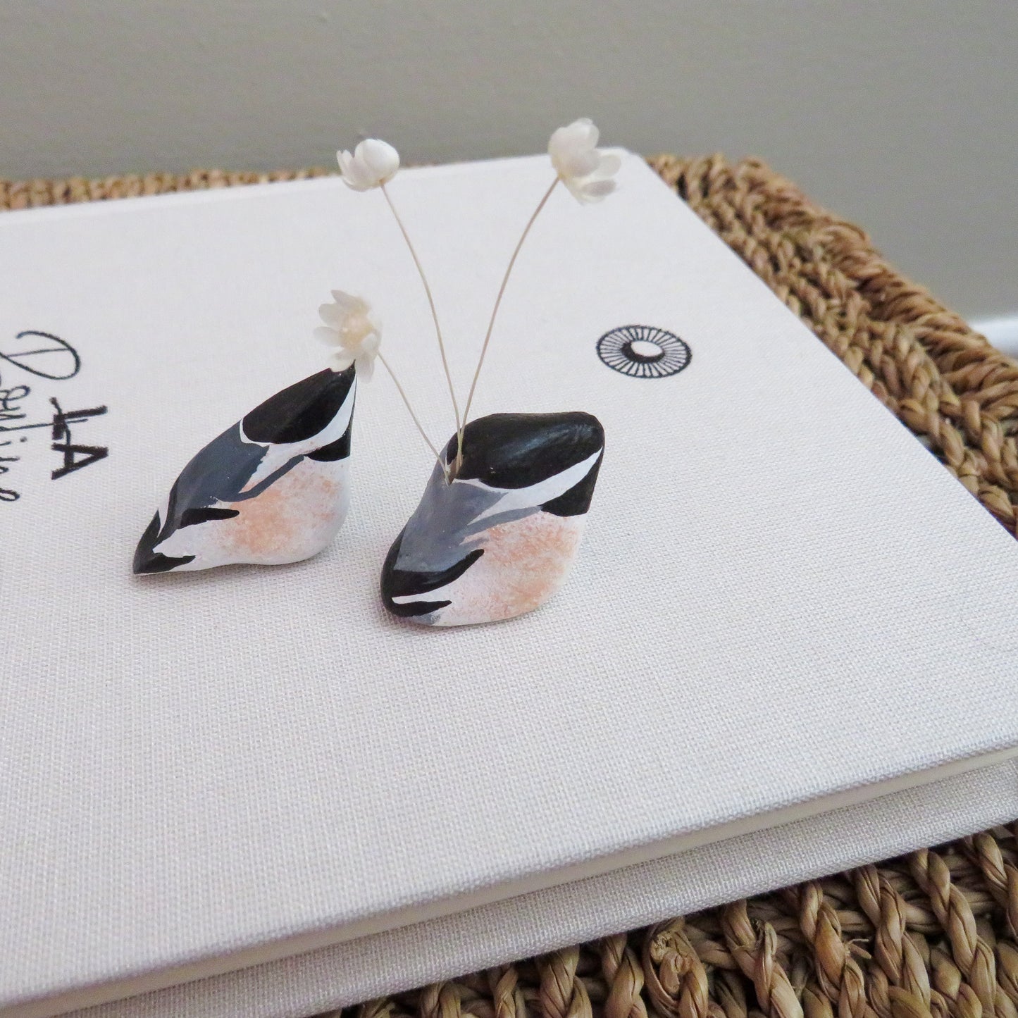 Bird duo sculpture