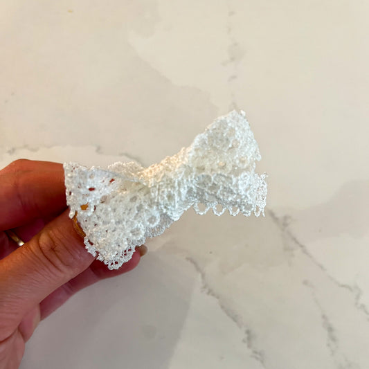 White lace buckle